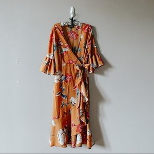 ✨Lulus Floral Wrap Dress